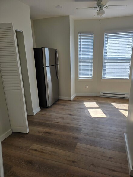 Building Photo - 5375 Wingohocking Terrace