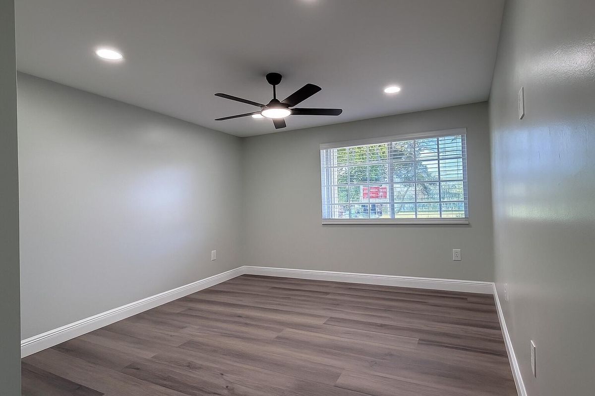 Building Photo - 1707 Village Blvd