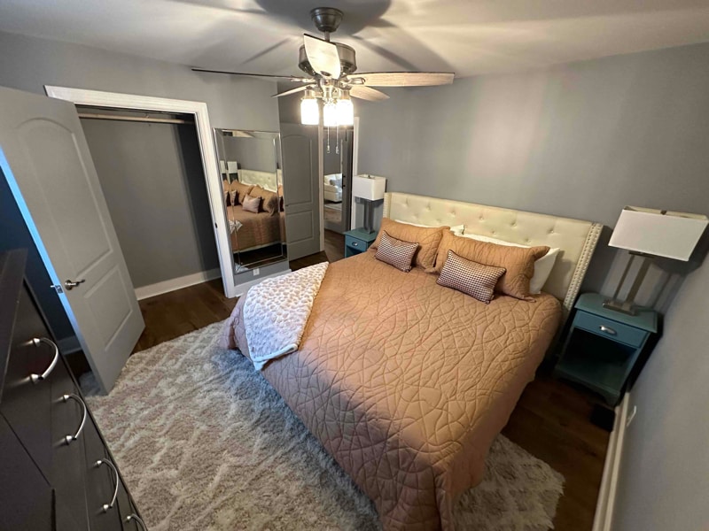 Building Photo - 688 Frankfort Dr