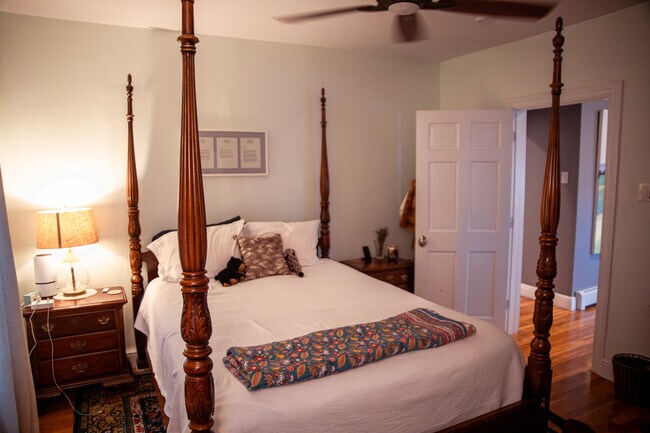 Bedroom 1 - 36 W Eagle St