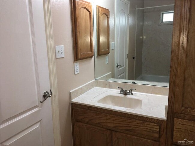 Building Photo - 12 E Diamondhead Ave