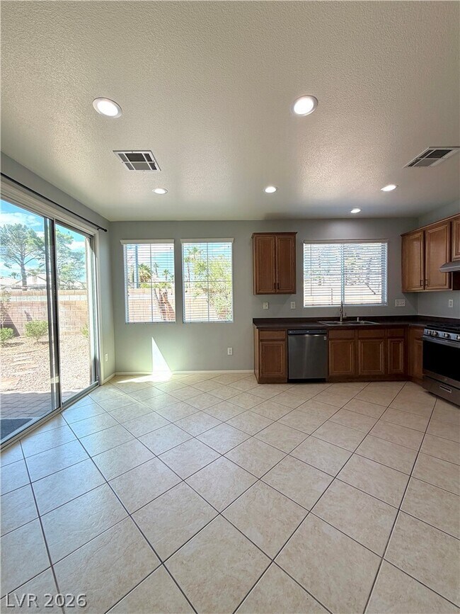 Building Photo - 8672 Big Sagebrush Ave