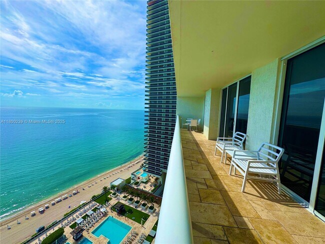 Building Photo - 1800 S Ocean Dr