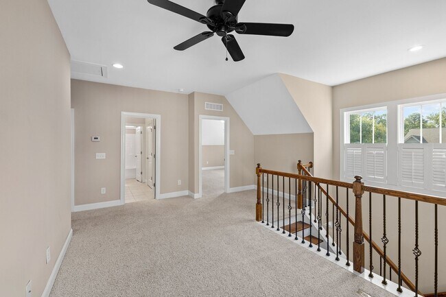 Building Photo - 4 Bedroom Home with Finished Flex Space Ab...