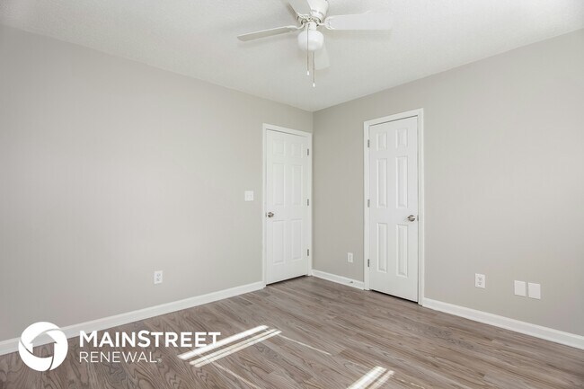 Building Photo - 10300 Northwoods Forest Dr