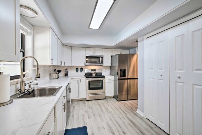 Building Photo - 1526 Quiescent Ln