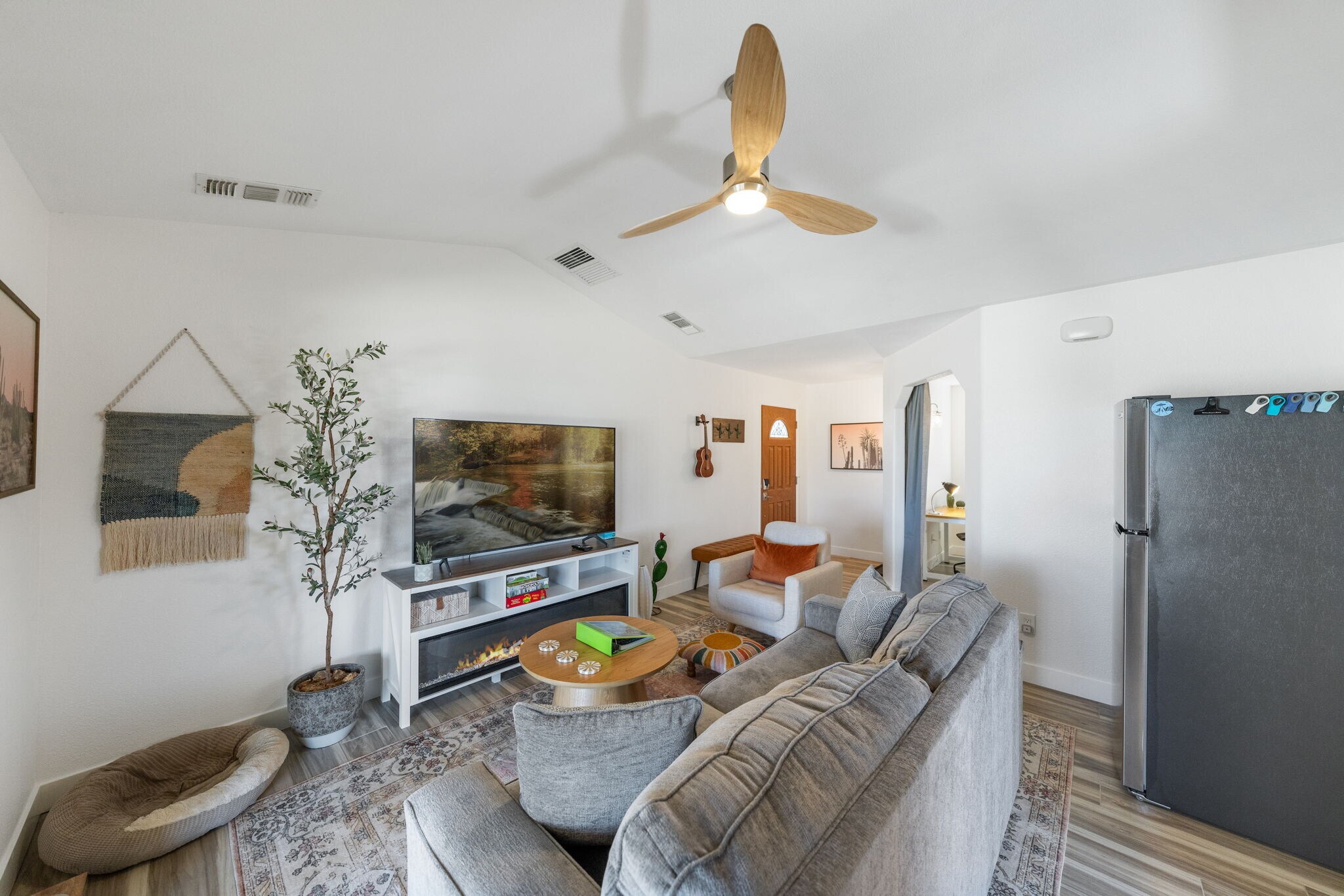 Building Photo - 58328 Bonanza Dr