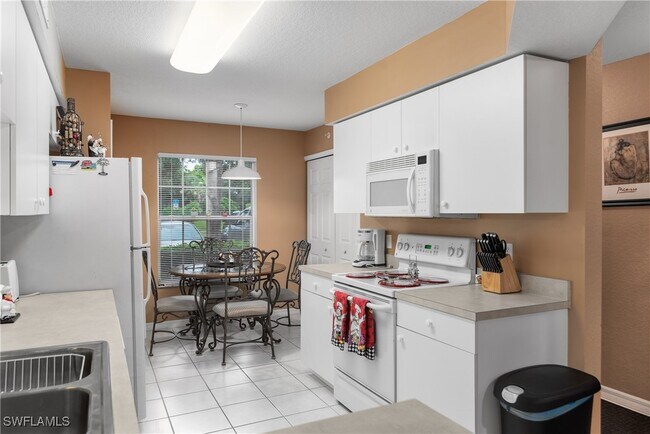 Building Photo - 25727 Lake Amelia Way