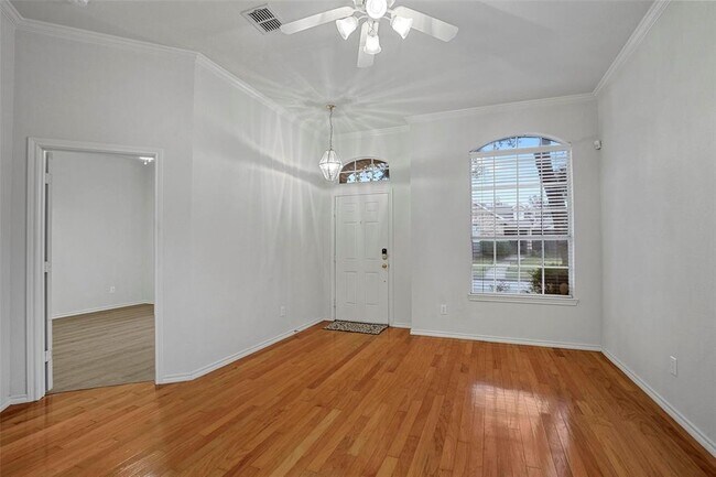 Building Photo - 7907 Rosebriar Ln