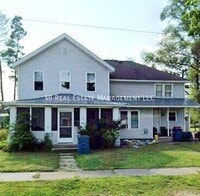 Building Photo - 603 N Pine St