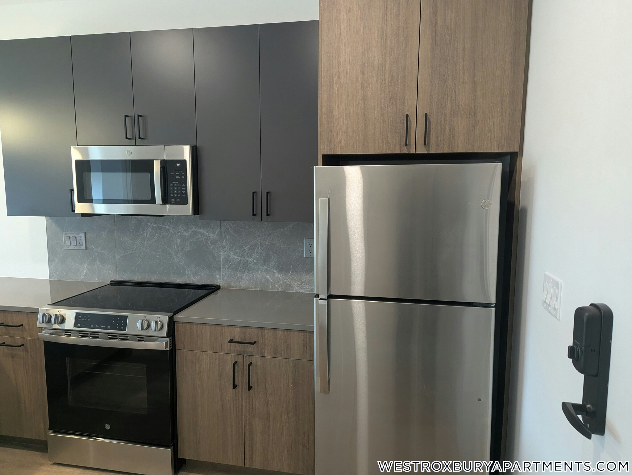 Building Photo - 199 Gardner St