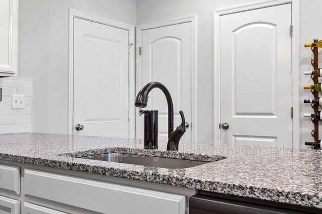 Building Photo - 8112 Wistar Creek Walk