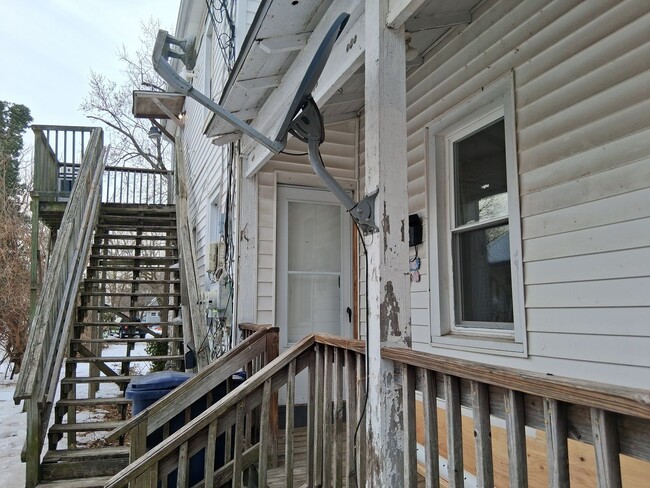 Building Photo - 58 Division St