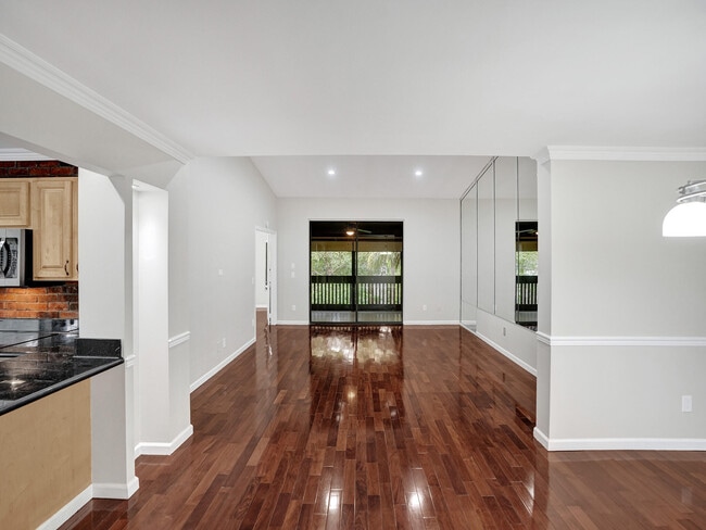 Building Photo - 9280 Sable Ridge Cir