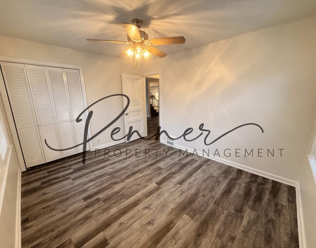 Building Photo - 1212 W 26th St S