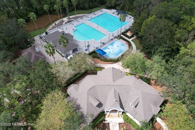 Building Photo - 1701 Covington Ln