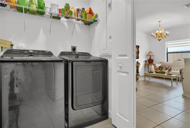 Building Photo - 151 NE 27th Terrace