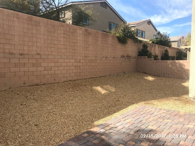 Building Photo - Beautiful DR Horton Home in Centennial Hil...