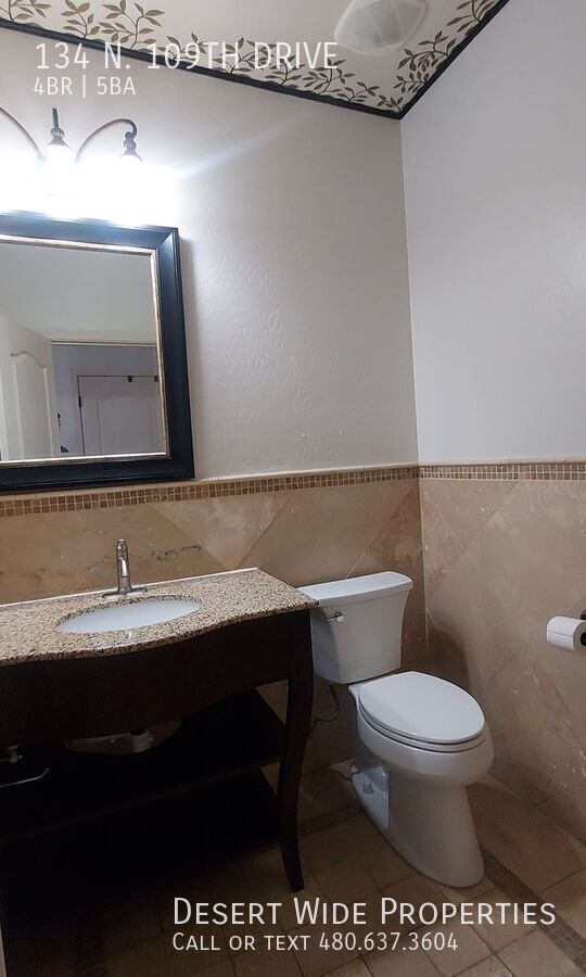Building Photo - 134 N 109th Dr