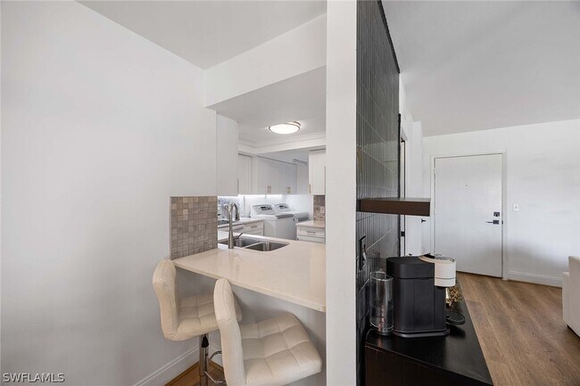 Building Photo - 3625 Boca Ciega Dr