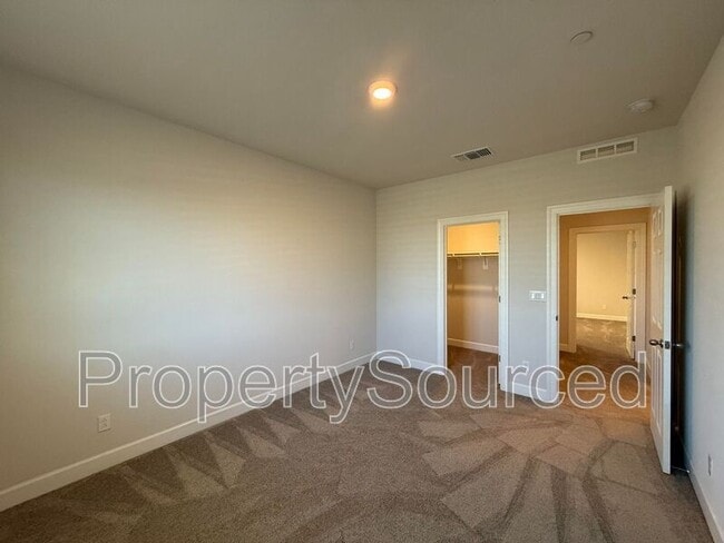 Building Photo - 1978 Memorial Ln