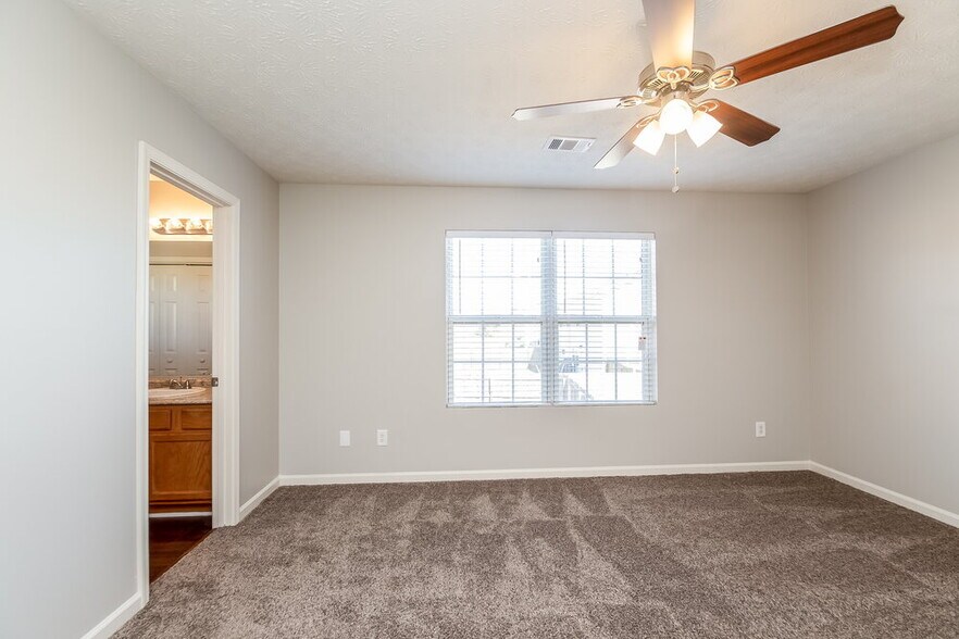 Building Photo - 5295 Tussahaw Crossing