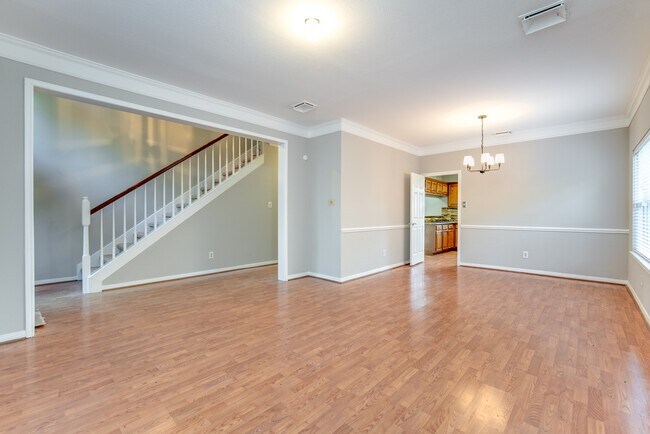 Building Photo - 2710 Double Lake Dr