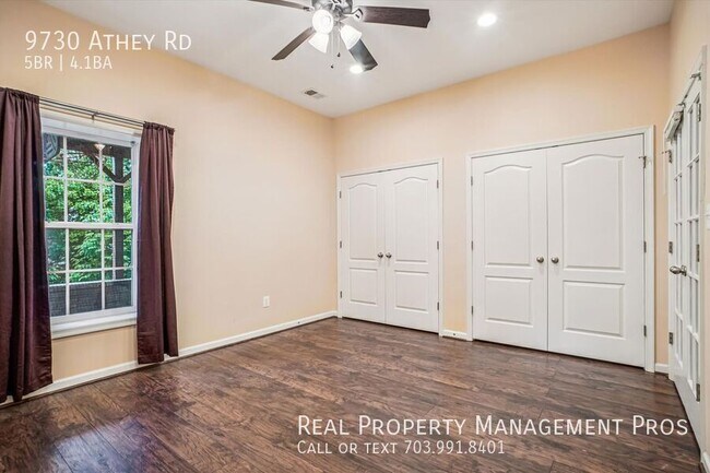 Building Photo - 9730 Athey Rd