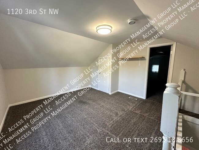 Building Photo - 1120 3rd St NW