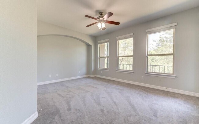 Building Photo - 403 Bellagio Dr