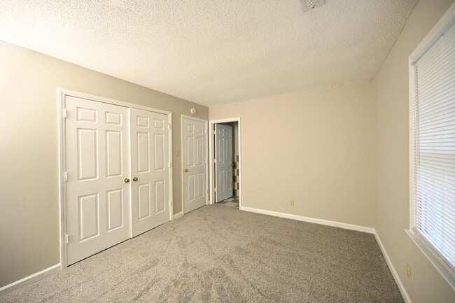 Building Photo - For Rent: Beautiful 3-Bedroom Home in Durh...