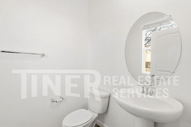 Building Photo - 3786 Samuelson Way