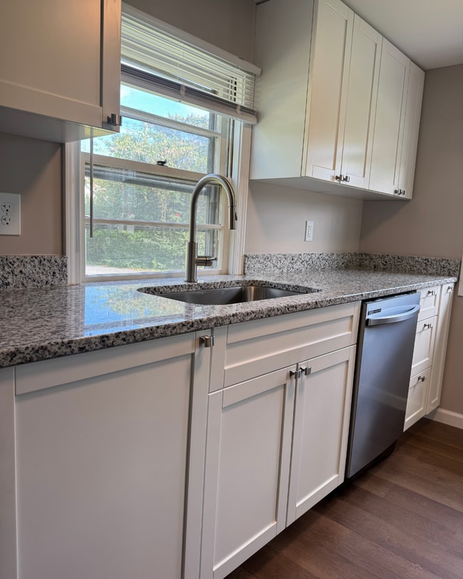 Building Photo - 2 Bed 2 Bath House on Easley Avenue