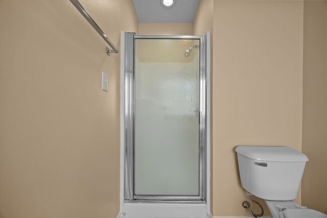 Building Photo - Charming Duplex in Dunn