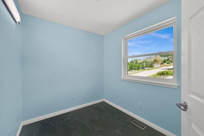 Building Photo - 5108 E Wolf Rdg Cir