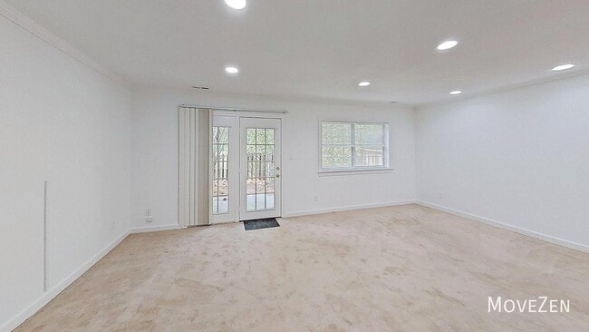 Building Photo - 5813 Nottoway Ct