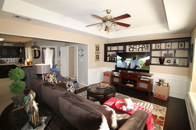 Building Photo - 4208 Meadowdale Dr