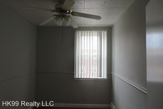 Building Photo - 3 br, 1.5 bath House - 2742 Elbridge St.