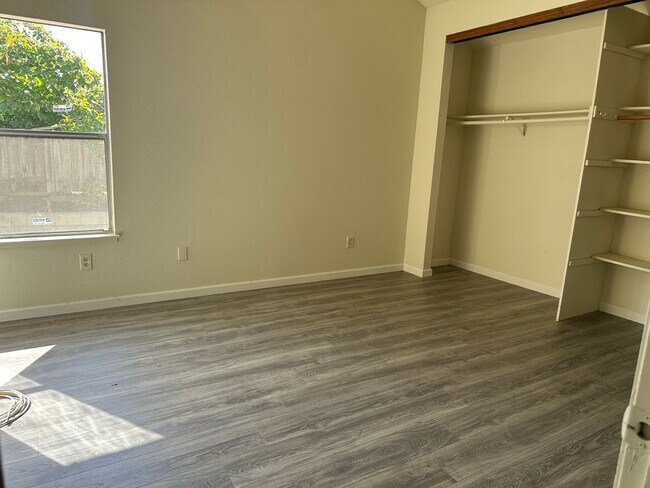 Building Photo - 3 Bedroom 2 Bath home in Vallejo