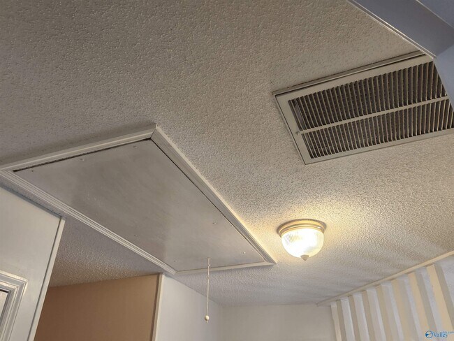 Building Photo - 106 Longleaf Ln