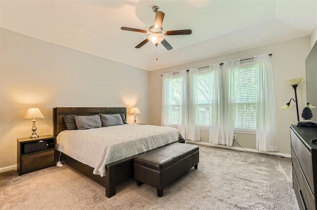 Building Photo - 2225 Sauterne Dr