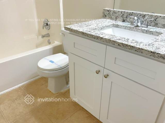 Building Photo - 165 Teal Pl