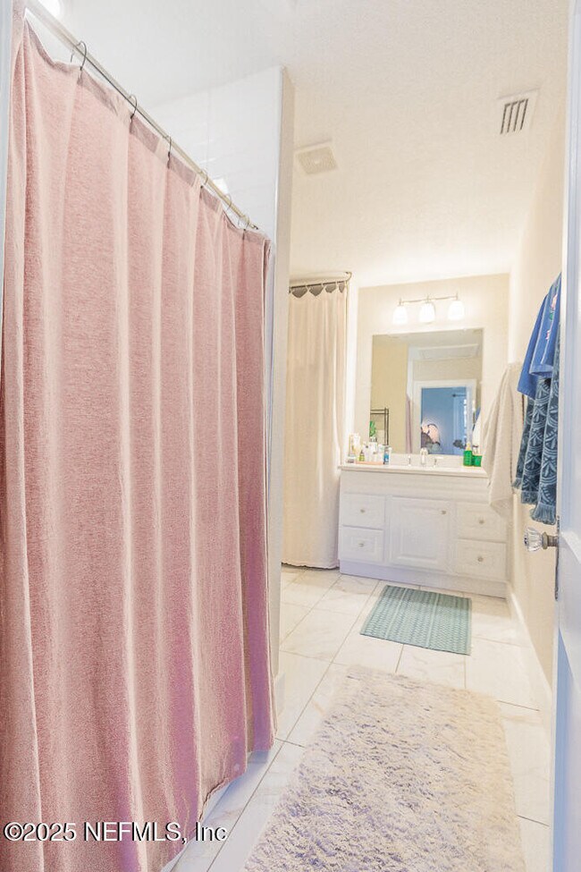 Building Photo - 909 Talbot Ave