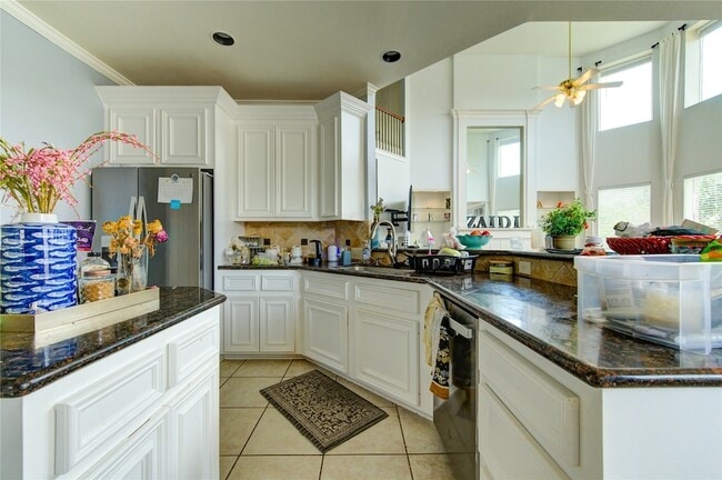 Building Photo - 5911 Canyon Brook Ct