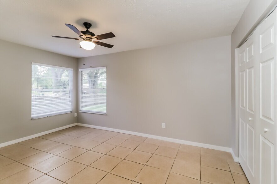 Building Photo - 18314 Swan Lake Dr