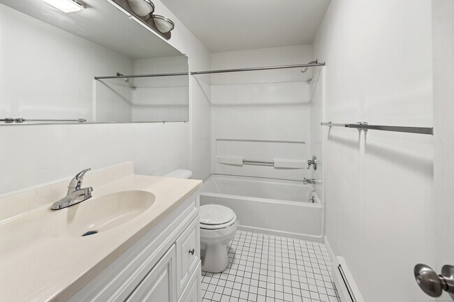 Building Photo - 74 Nutmeg Dr
