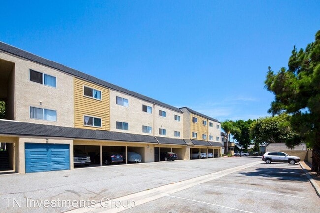 Building Photo - 8100 Orangewood Ave