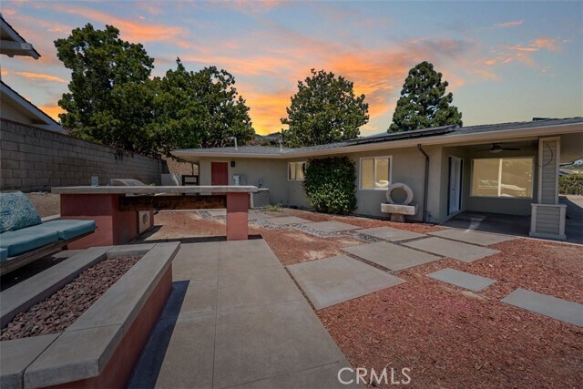 Building Photo - 23932 Flores Ave