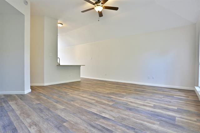 Building Photo - 9208 Chesapeake Ln