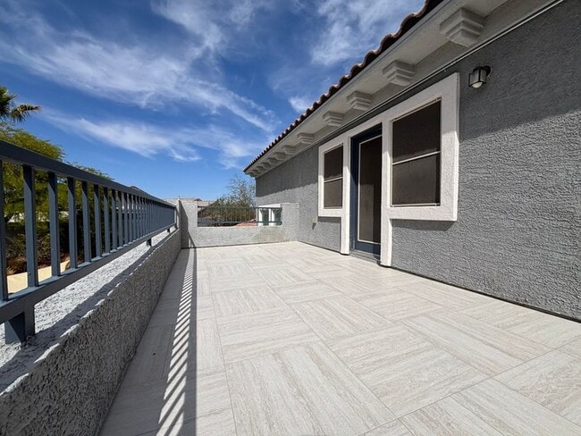 Building Photo - 11548 Valentino Ln